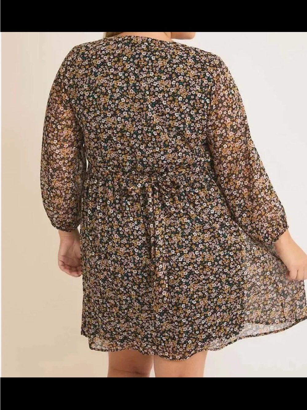 Plus Size Black Ditsy Floral Mini Dress - Picture 3 of 7